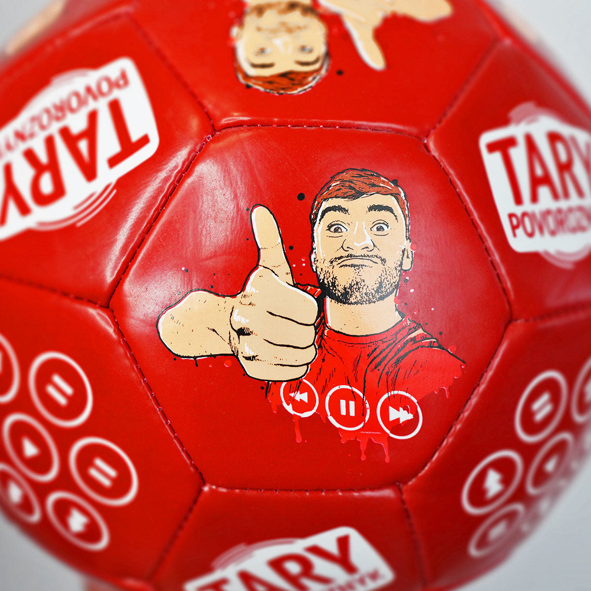 Fotbalový míč Tary Povoroznyk