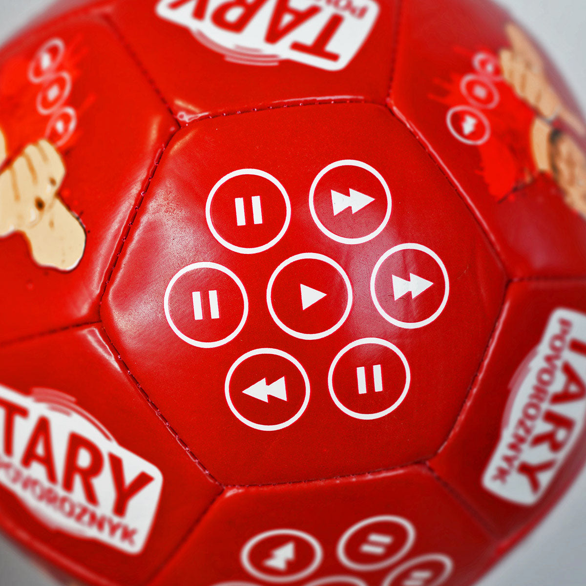 Fotbalový míč Tary Povoroznyk