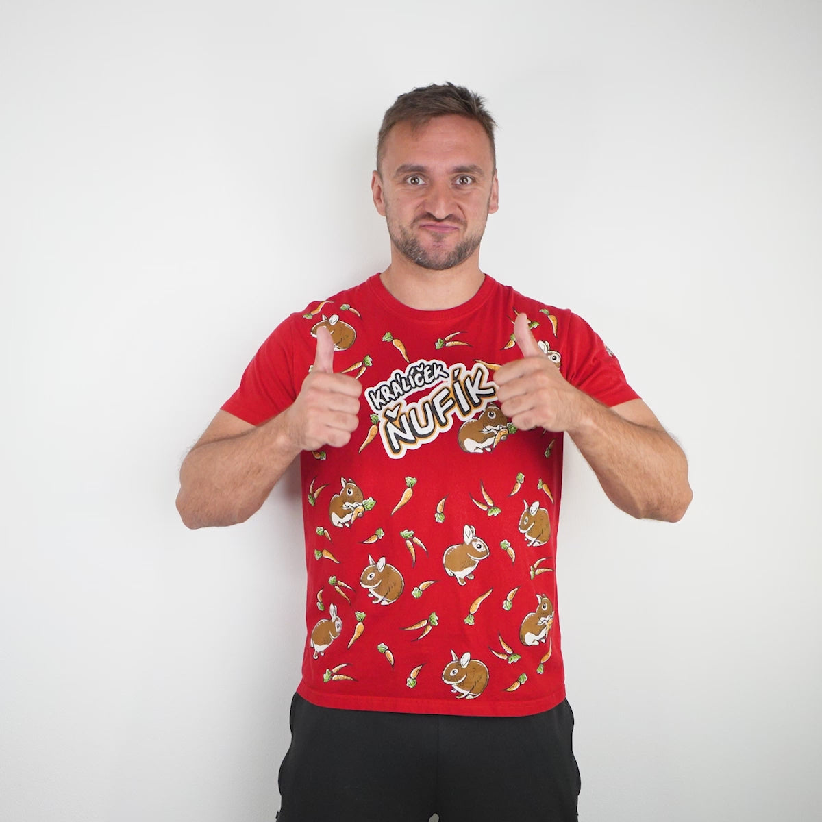 Tričko Ňufík Mrkvičková Mánie, Red